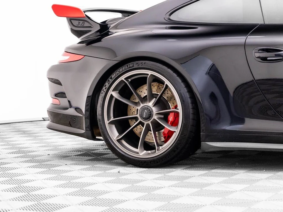 2014 Porsche 991 GT3 - Image 29 of 31