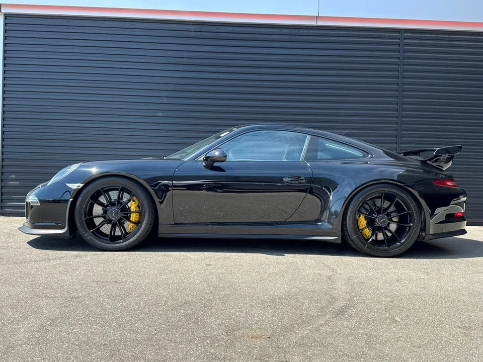 2014 Porsche 991 GT3 - Image 2 of 31