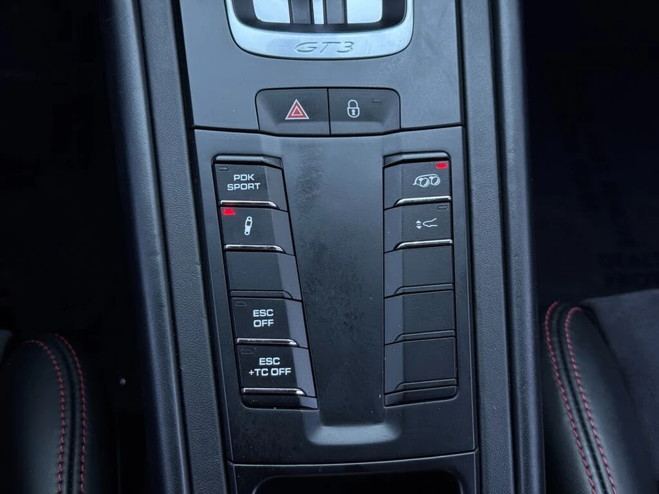 2014 Porsche 991 GT3 - Image 29 of 31