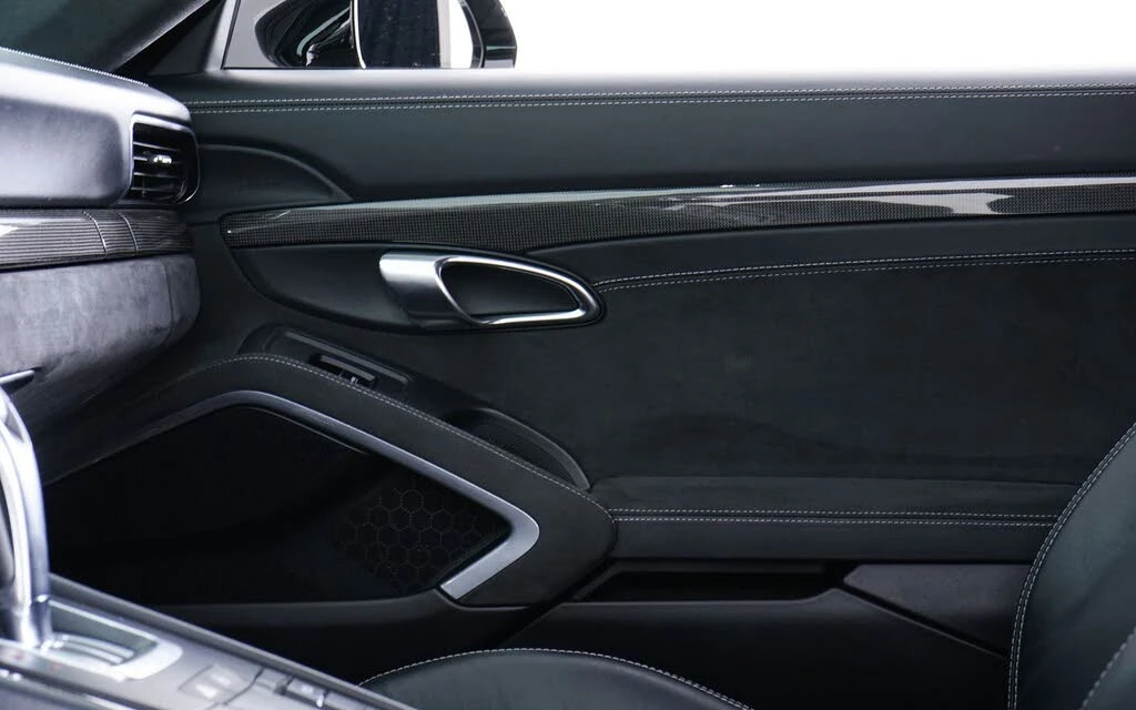 2014 Porsche 991 GT3 - Image 23 of 31