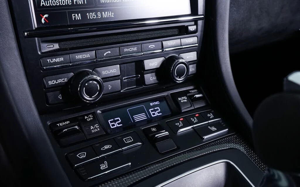 2014 Porsche 991 GT3 - Image 27 of 31