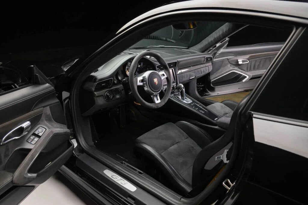 2014 Porsche 991 GT3 - Image 25 of 30