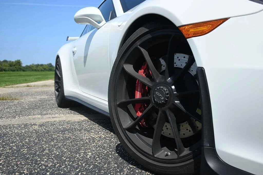 2014 Porsche 991 GT3 - Image 4 of 31