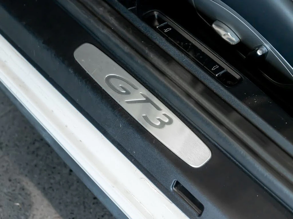 2014 Porsche 991 GT3 - Image 13 of 28