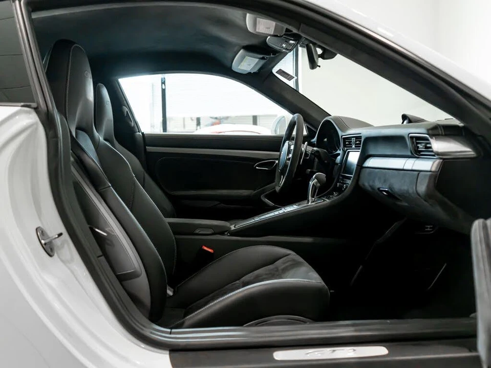 2014 Porsche 991 GT3 - Image 21 of 28