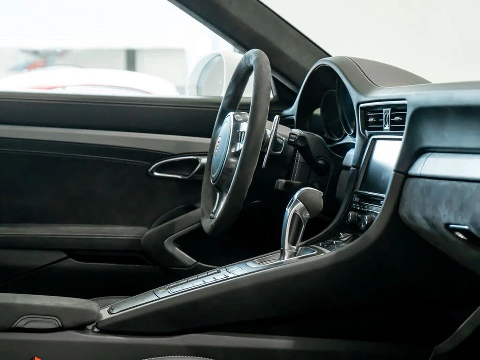 2014 Porsche 991 GT3 - Image 23 of 28