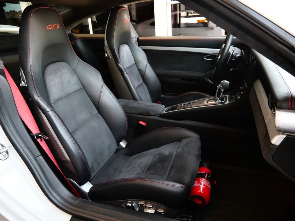 2014 Porsche 991 GT3 - Image 26 of 28