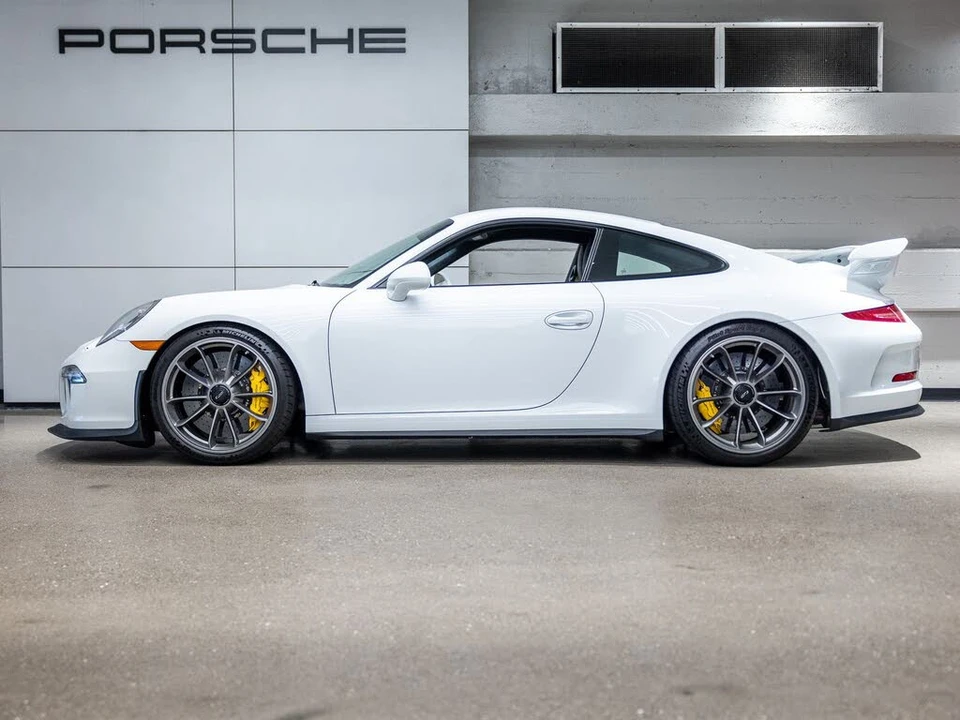 2014 Porsche 991 GT3 - Image 2 of 31