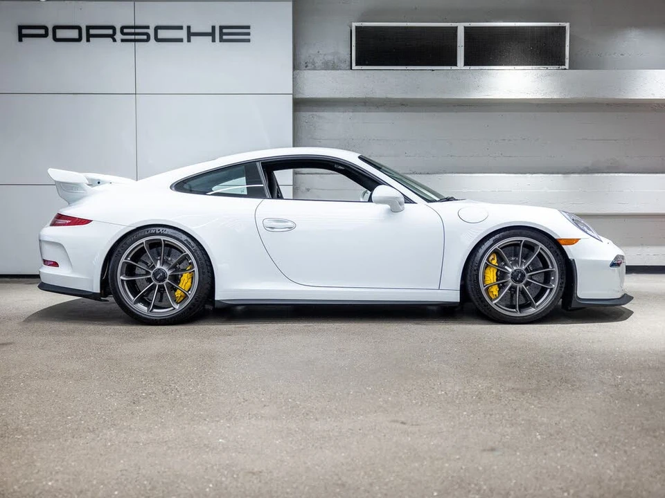 2014 Porsche 991 GT3 - Image 9 of 31