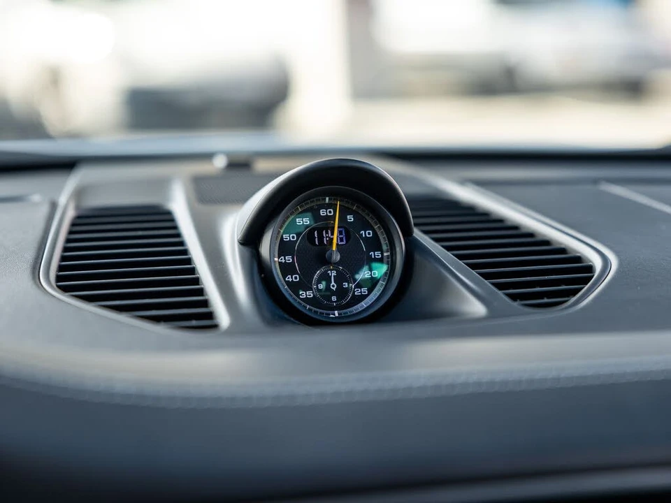 2014 Porsche 991 GT3 - Image 29 of 31