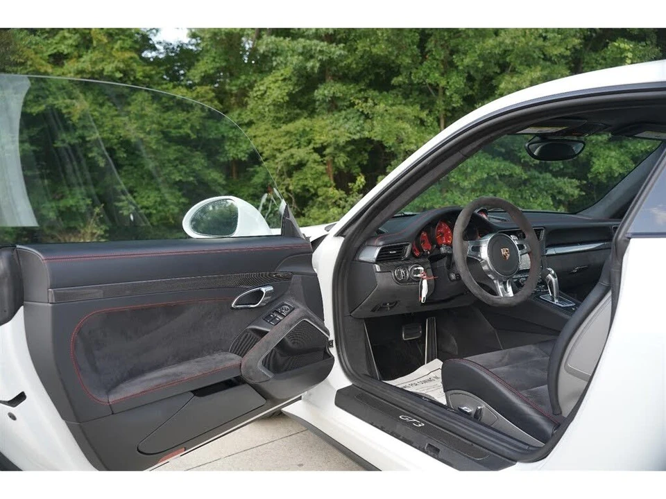 2014 Porsche 991 GT3 - Image 15 of 27