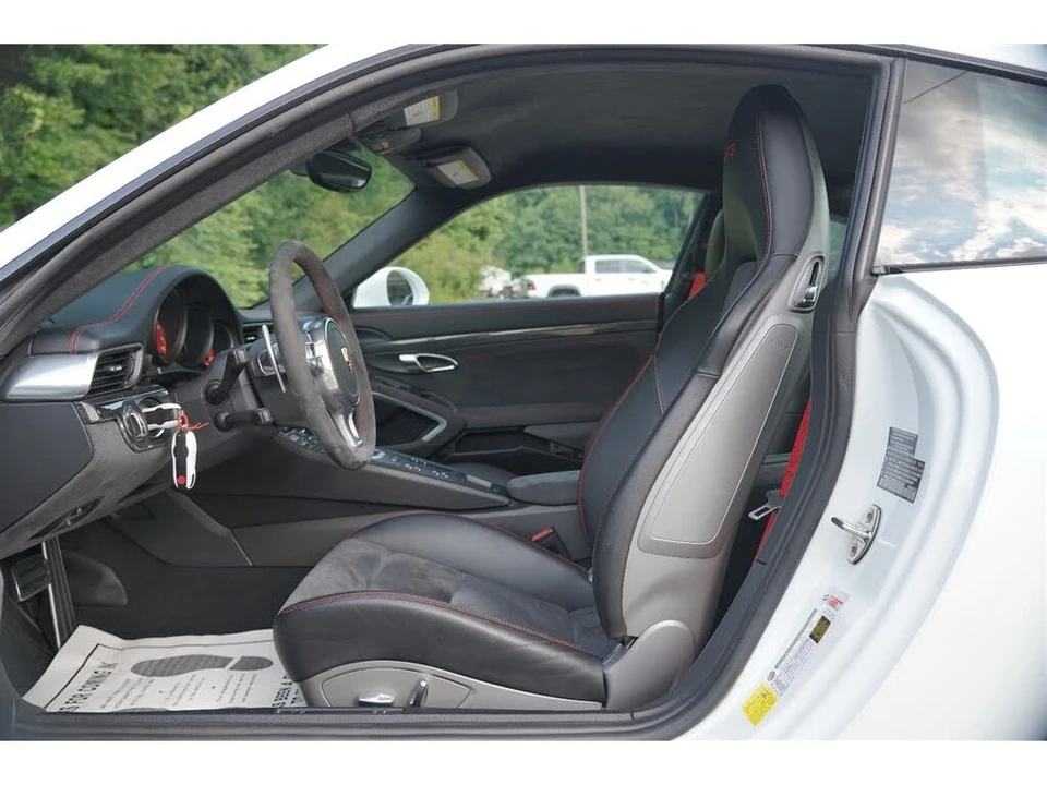 2014 Porsche 991 GT3 - Image 16 of 27