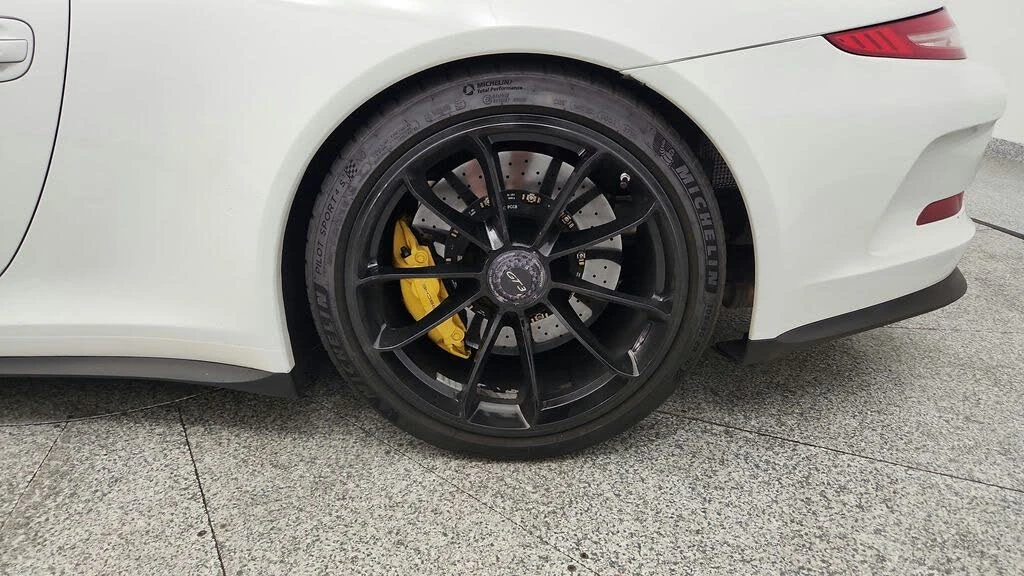 2014 Porsche 991 GT3 - Image 15 of 31