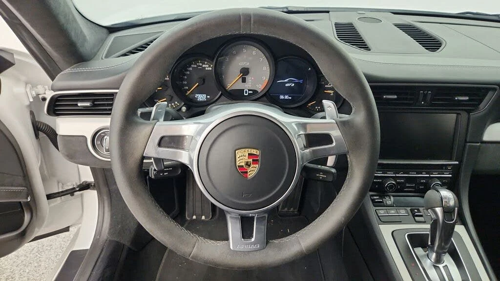 2014 Porsche 991 GT3 - Image 27 of 31