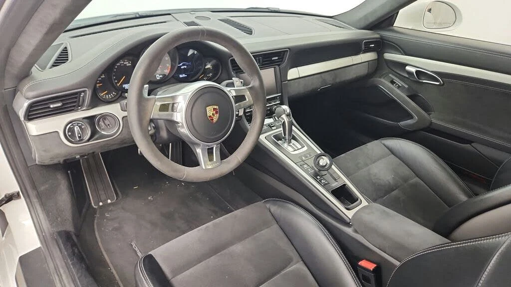 2014 Porsche 991 GT3 - Image 26 of 31
