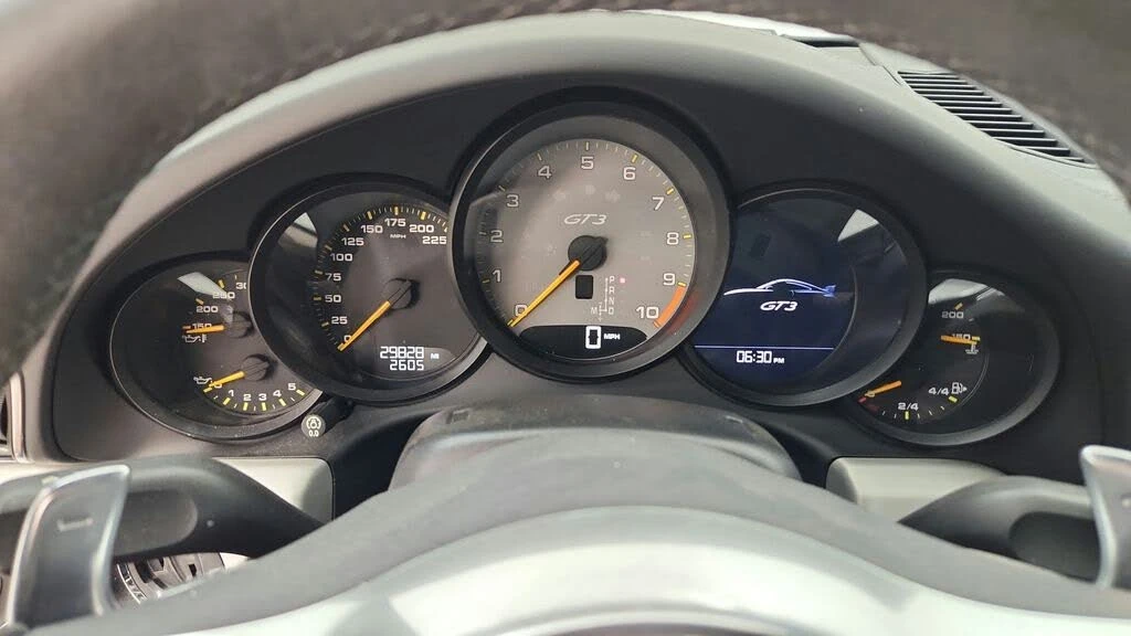 2014 Porsche 991 GT3 - Image 28 of 31