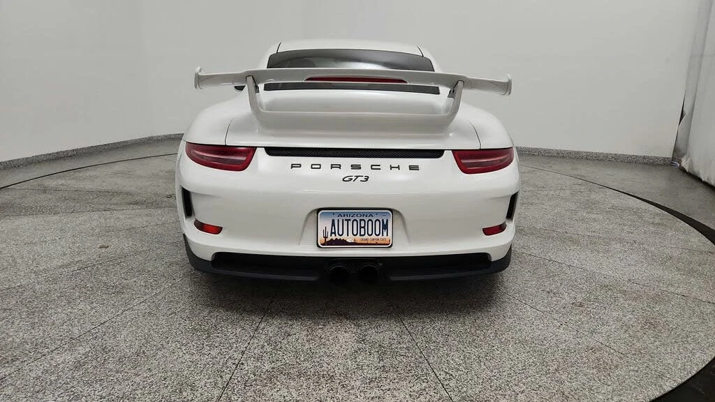 2014 Porsche 991 GT3 - Image 17 of 31