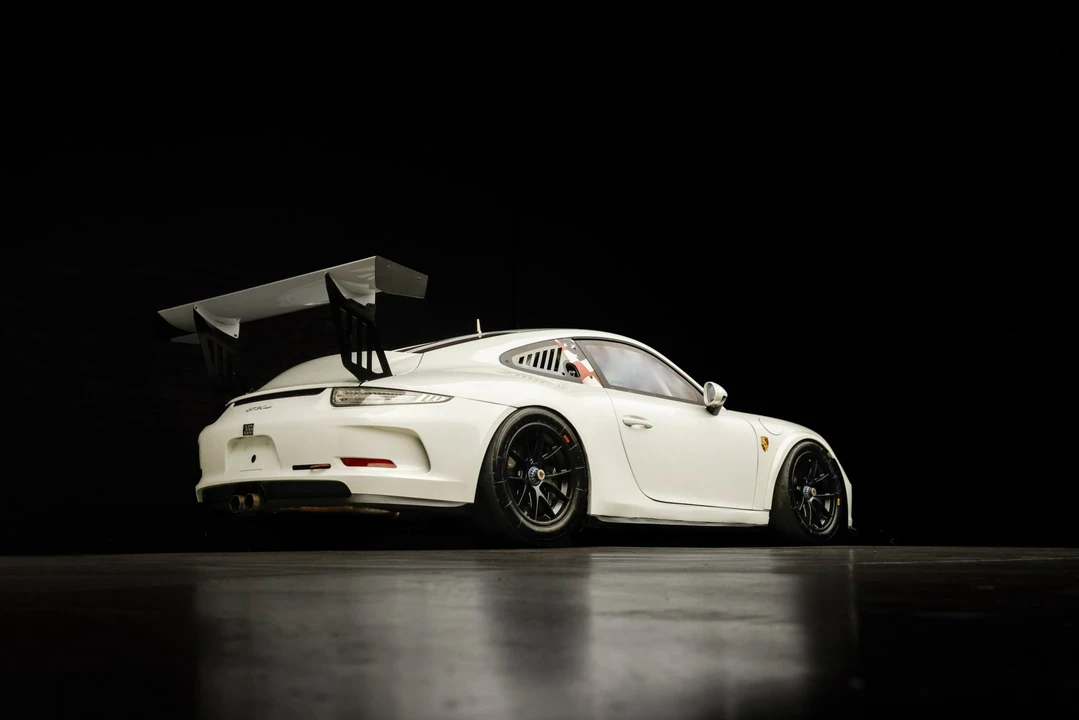 2014 Porsche 991 GT3 - Image 27 of 31