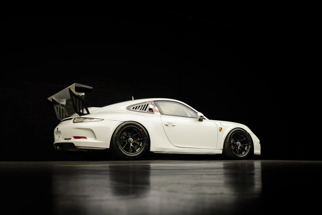 2014 Porsche 991 GT3 - Image 28 of 31