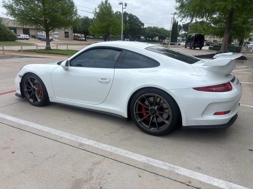 2014 Porsche 991 GT3 - Image 7 of 8