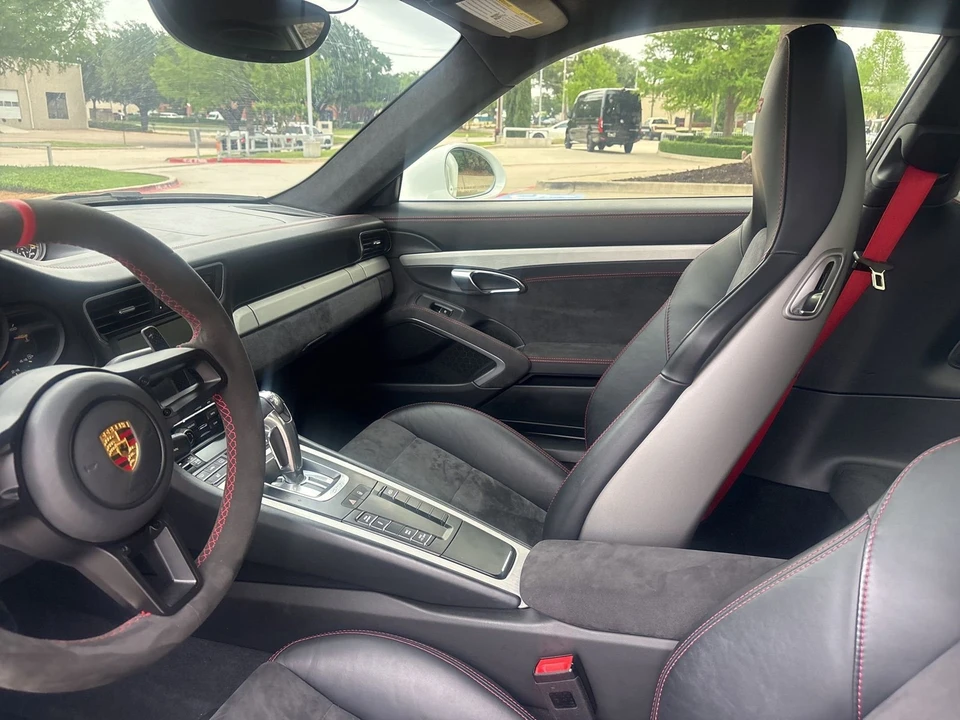 2014 Porsche 991 GT3 - Image 5 of 8