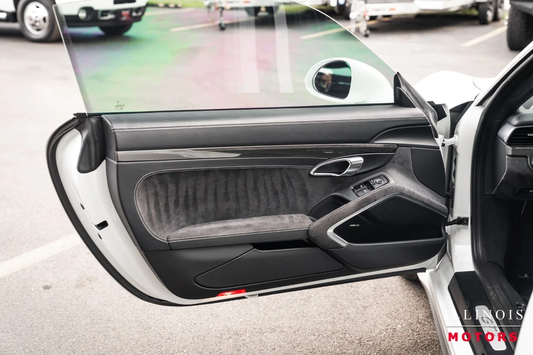 2014 Porsche 991 GT3 - Image 17 of 31