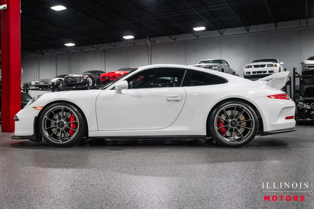 2014 Porsche 991 GT3 - Image 2 of 31