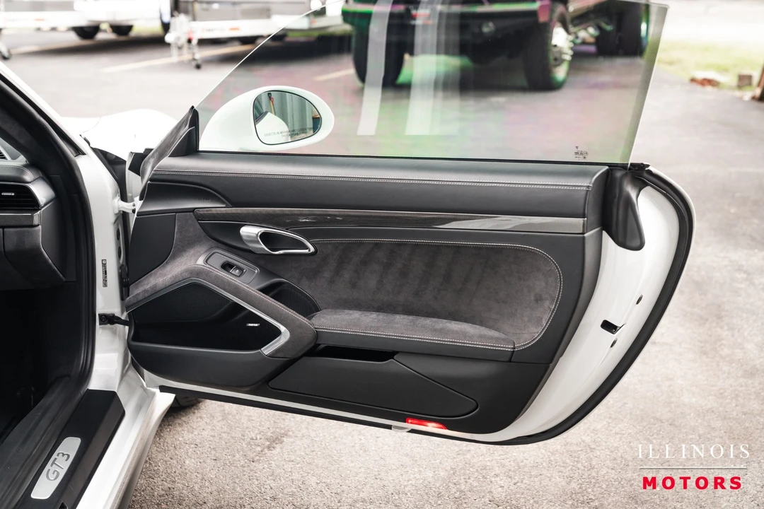 2014 Porsche 991 GT3 - Image 26 of 31