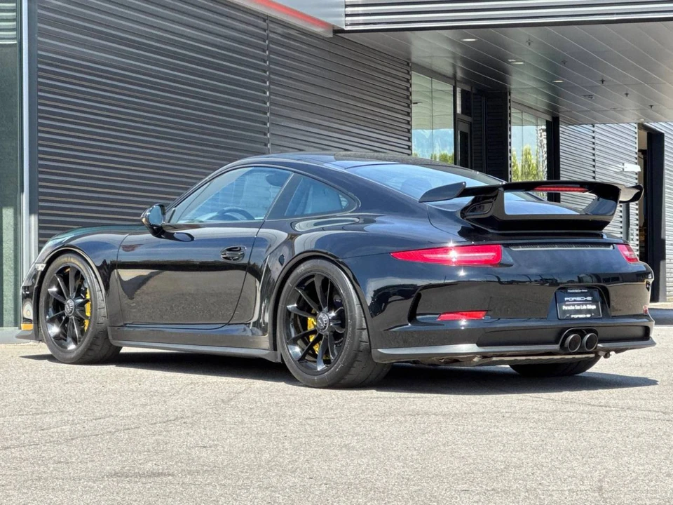 2014 Porsche 991 GT3 - Image 3 of 5