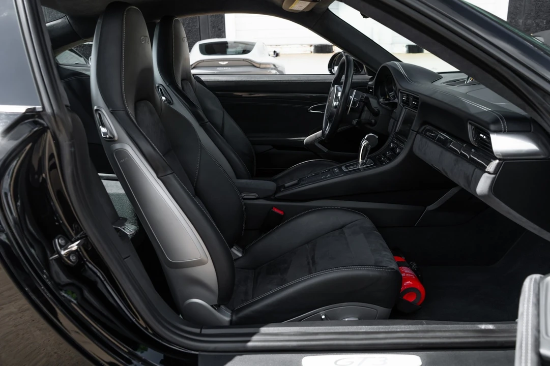 2014 Porsche 991 GT3 - Image 18 of 31