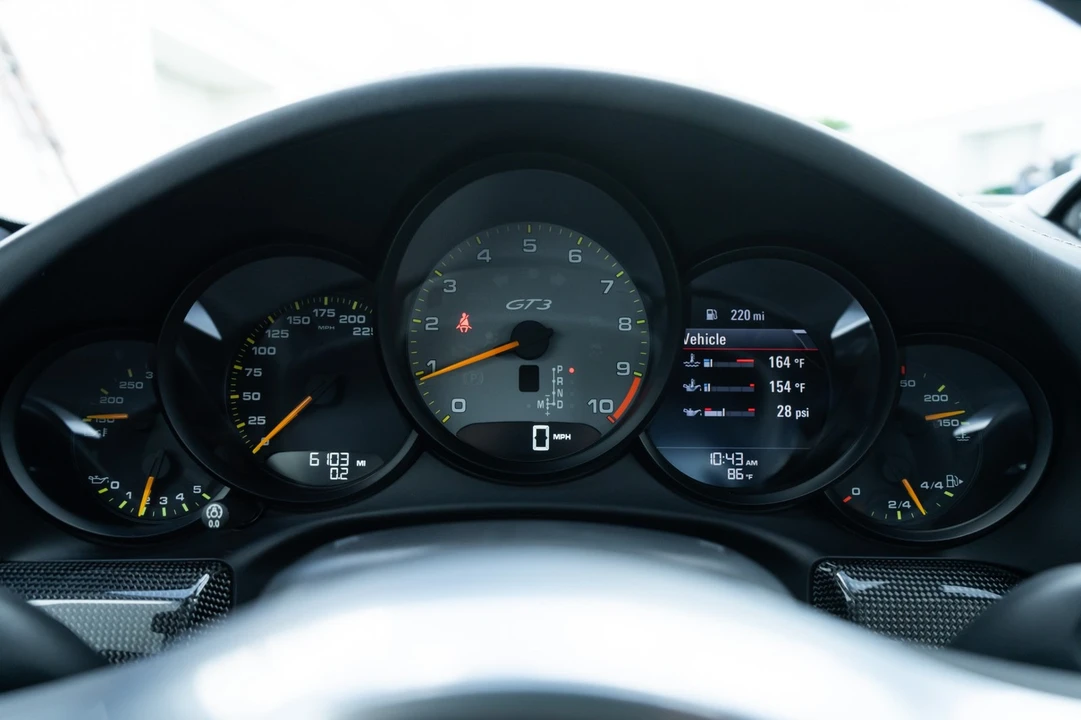 2014 Porsche 991 GT3 - Image 11 of 31