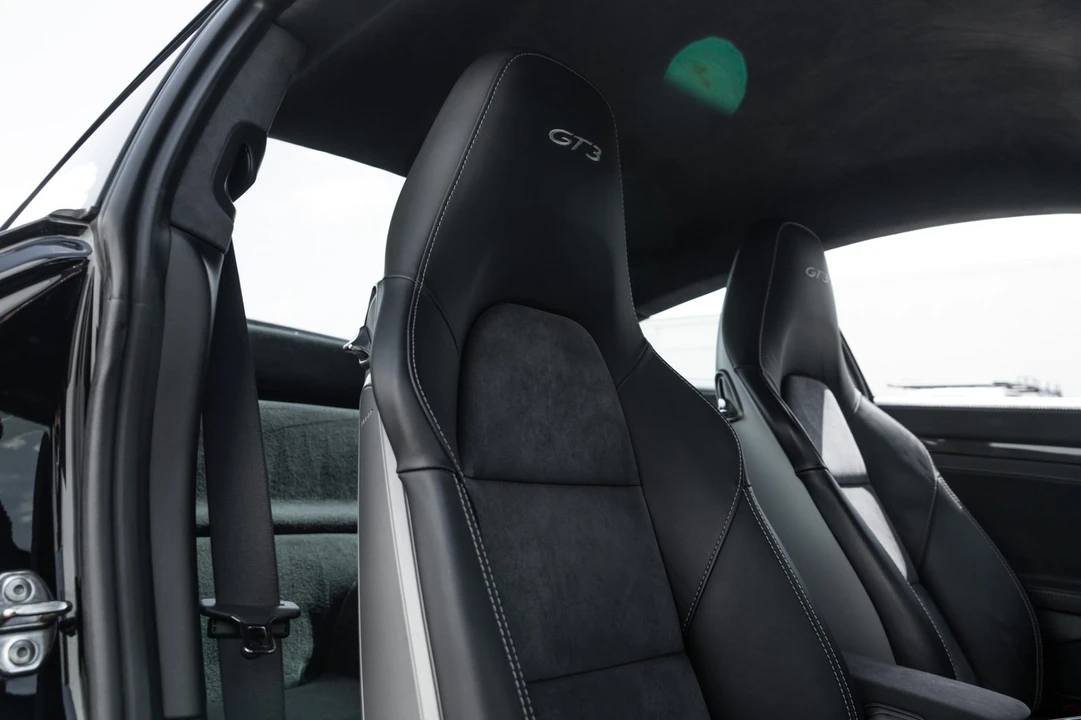 2014 Porsche 991 GT3 - Image 24 of 31