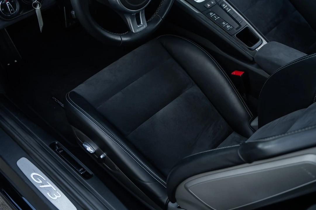 2014 Porsche 991 GT3 - Image 25 of 31