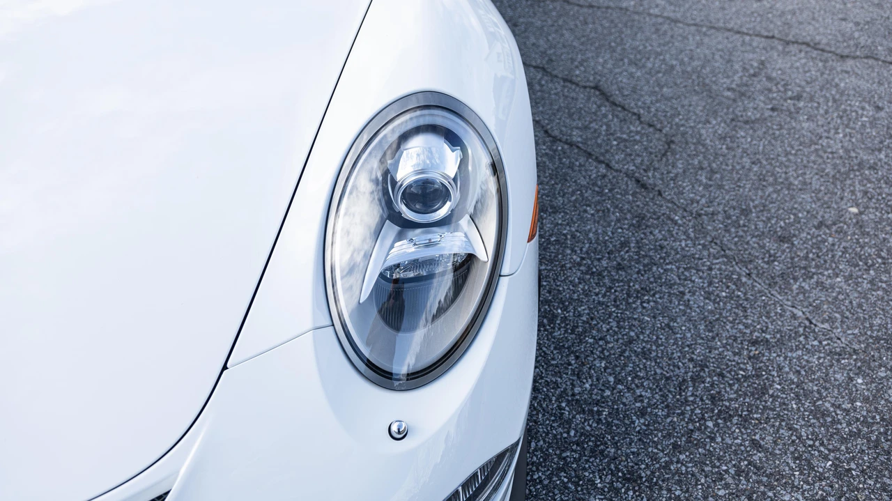 2014 Porsche 991 GT3 - Image 26 of 30