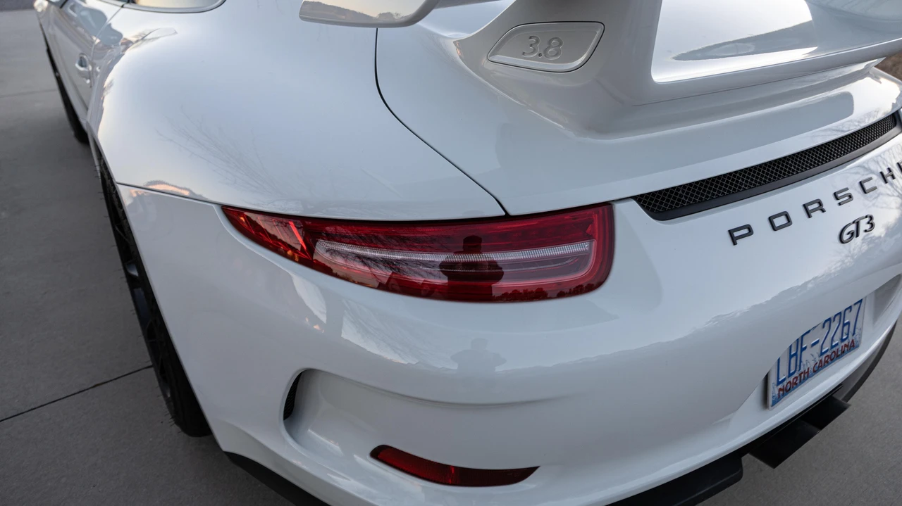 2014 Porsche 991 GT3 - Image 29 of 30