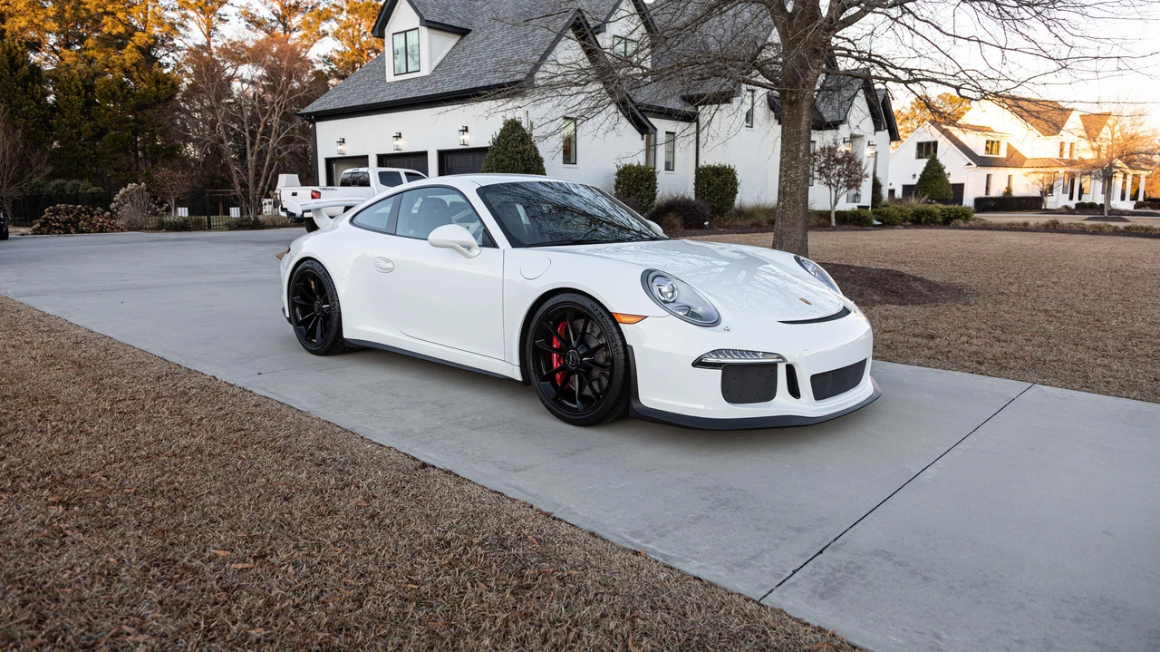 2014 Porsche 991 GT3 - Image 16 of 30