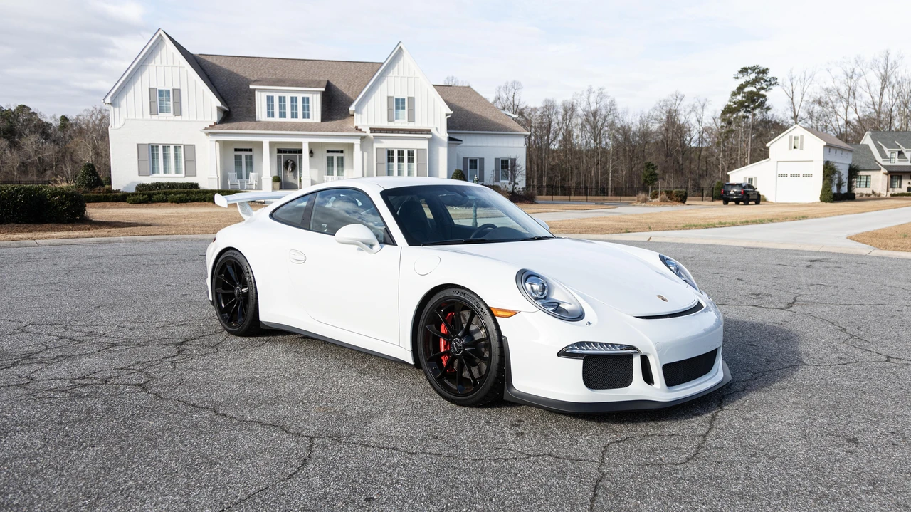 2014 Porsche 991 GT3 - Image 17 of 30