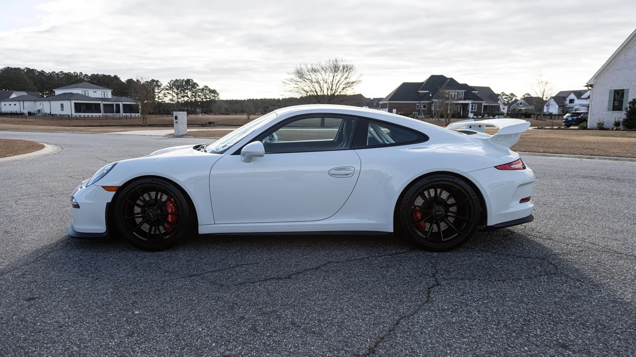 2014 Porsche 991 GT3 - Image 13 of 30