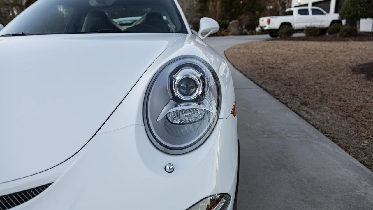 2014 Porsche 991 GT3 - Image 25 of 30