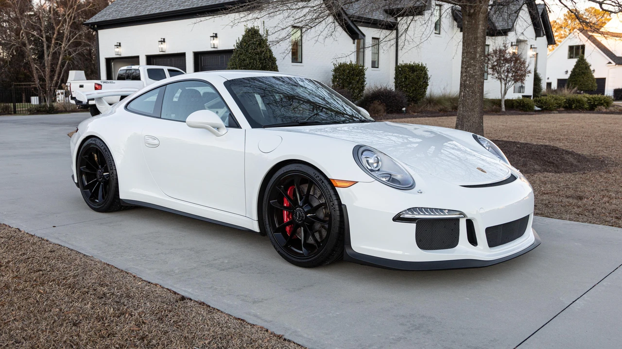 2014 Porsche 991 GT3 - Image 19 of 30