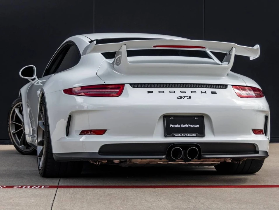 2014 Porsche 991 GT3 - Image 3 of 5