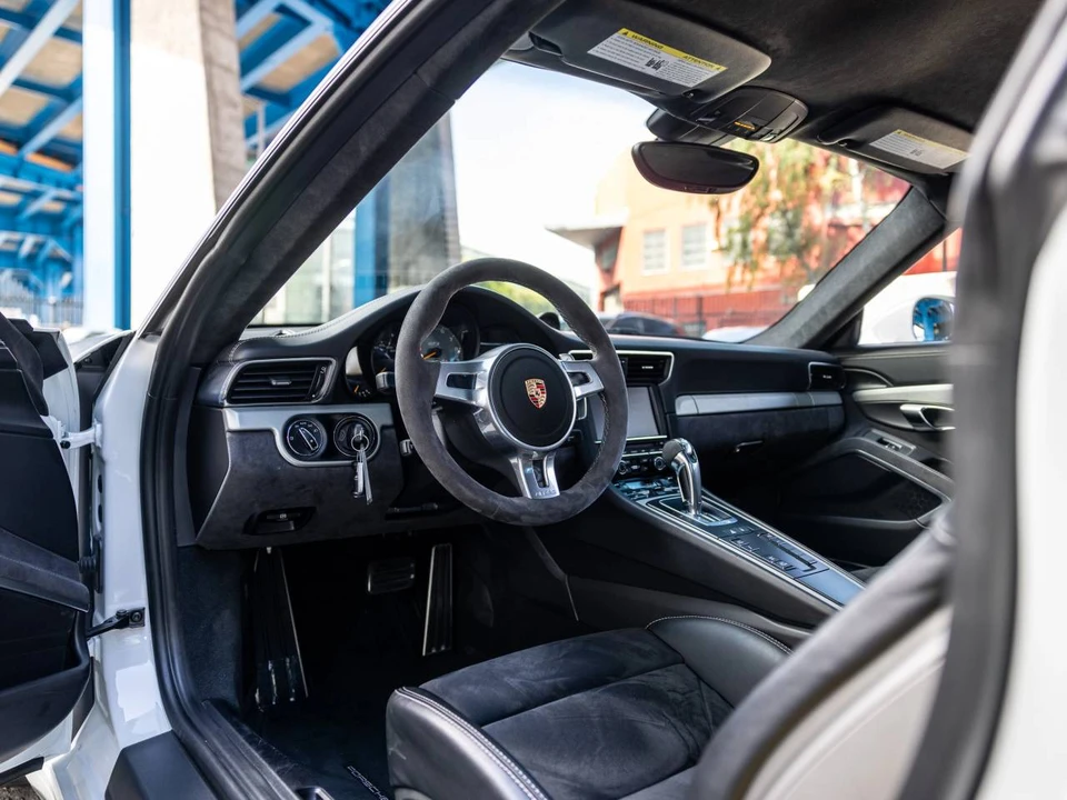 2014 Porsche 991 GT3 - Image 4 of 5