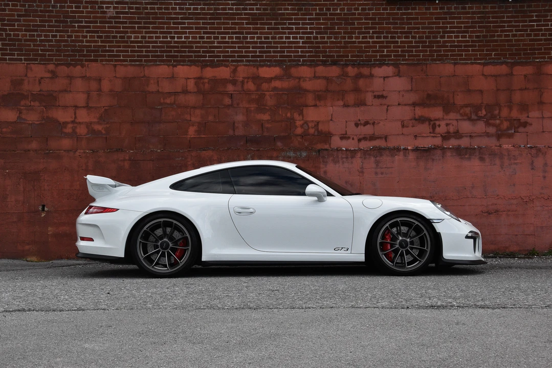 2014 Porsche 991 GT3 - Image 29 of 31