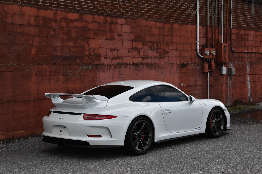 2014 Porsche 991 GT3 - Image 24 of 31