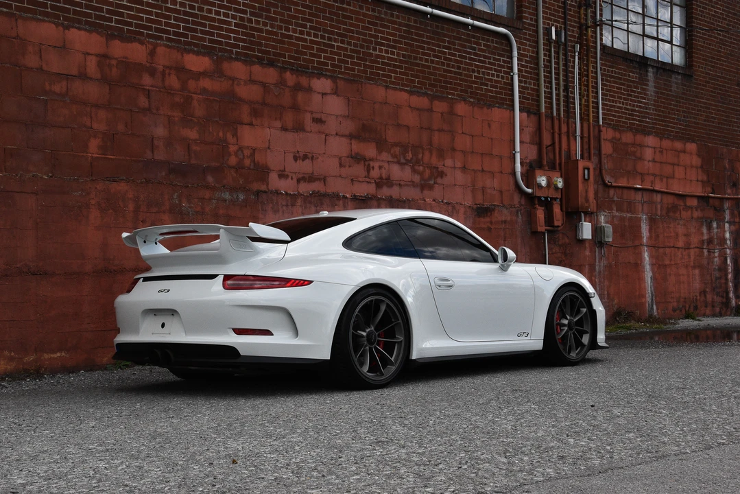 2014 Porsche 991 GT3 - Image 23 of 31
