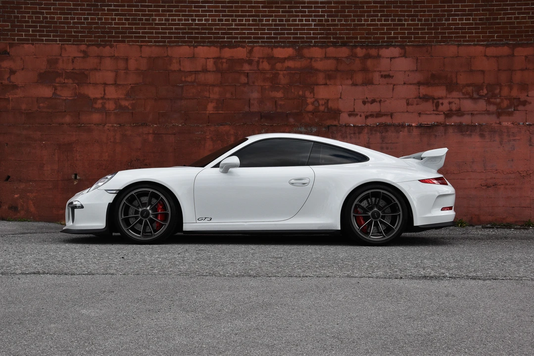 2014 Porsche 991 GT3 - Image 9 of 31
