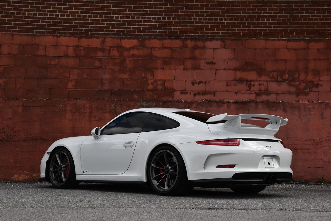 2014 Porsche 991 GT3 - Image 14 of 31
