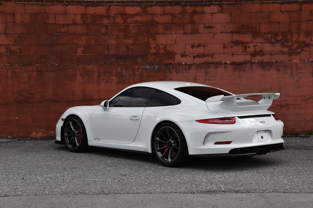 2014 Porsche 991 GT3 - Image 16 of 31
