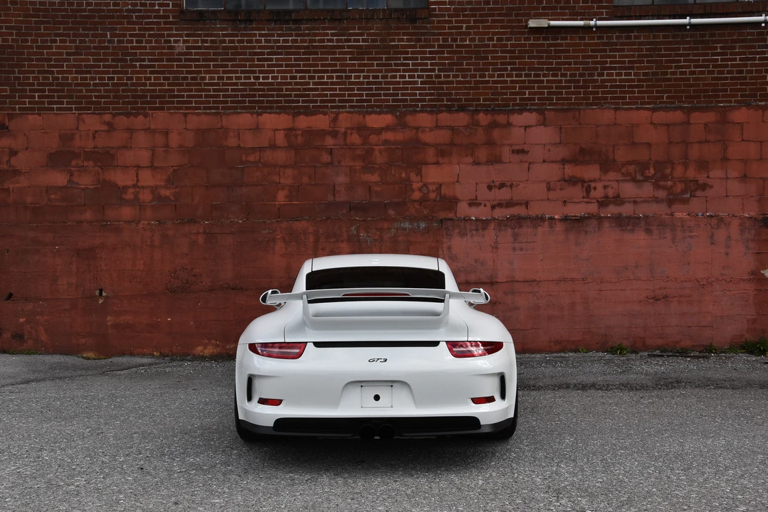 2014 Porsche 991 GT3 - Image 18 of 31