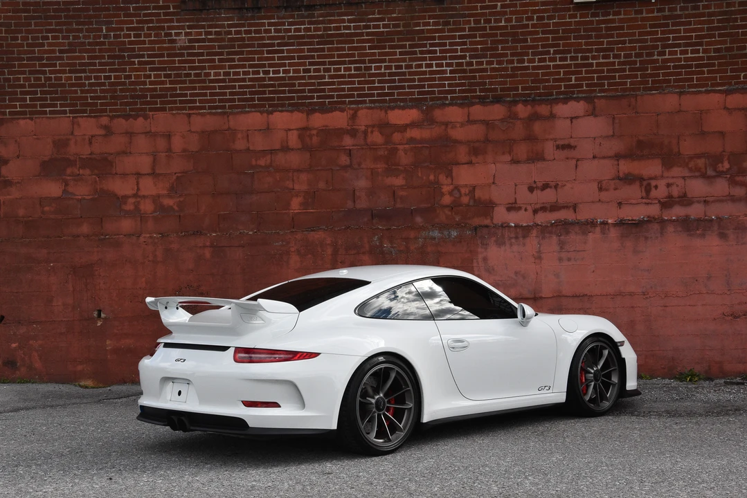 2014 Porsche 991 GT3 - Image 27 of 31
